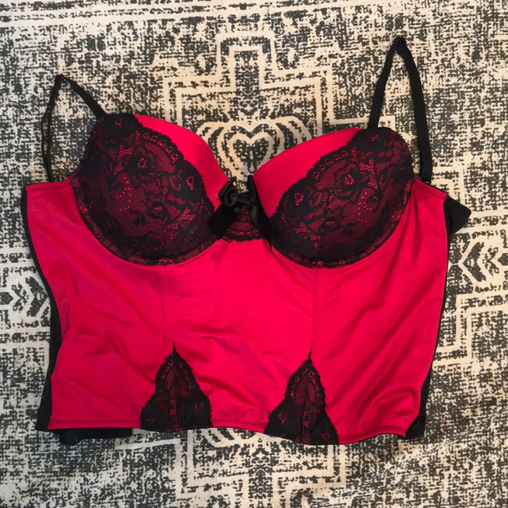 Red & black lace bustier